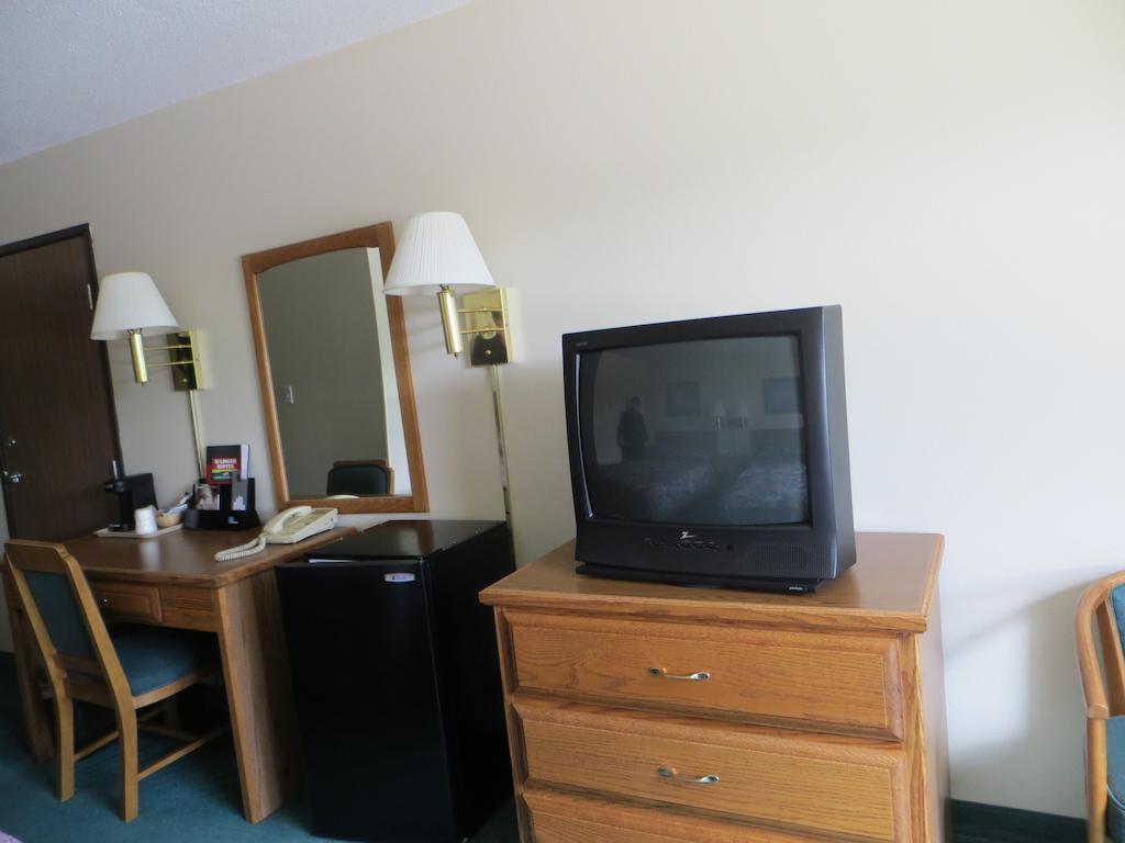 Cobblestone Inn & Suites - Merrill 部屋 写真