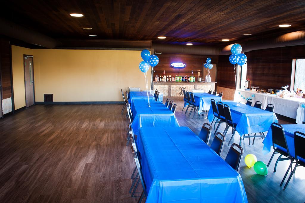 Cobblestone Inn & Suites - Merrill エクステリア 写真