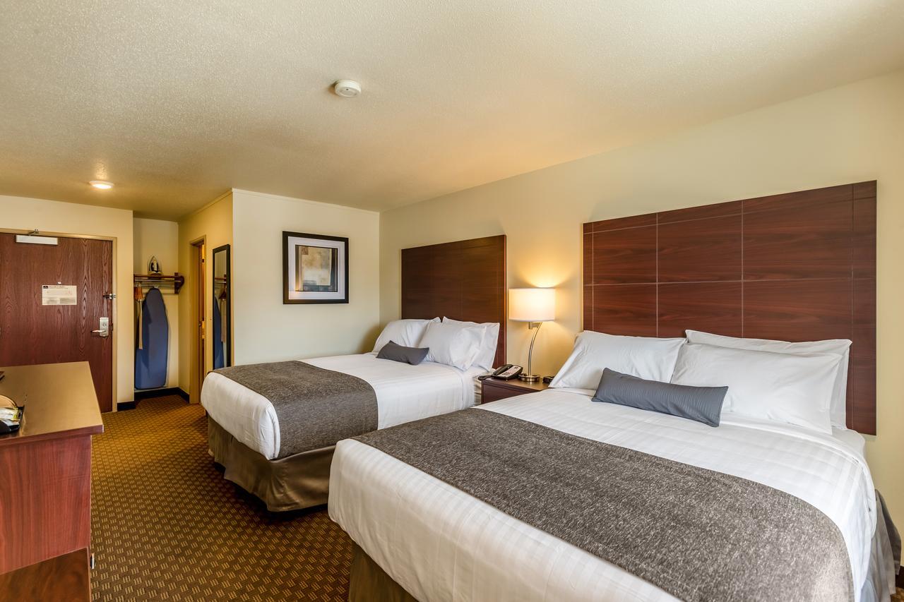 Cobblestone Inn & Suites - Merrill エクステリア 写真